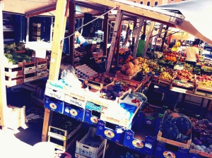 San Cosimato Open Air Market, near Trastevere Bed and Breakfast